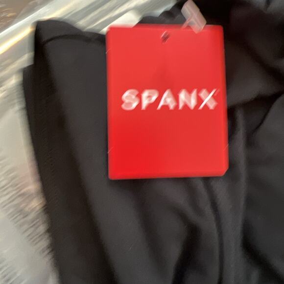 Spanx Booty Boost Skirt Around Knee Leggings Plus Size 3X Black NWT - Picture 5 of 7